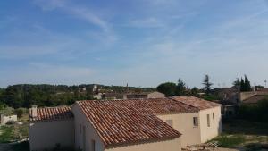 Apt 50m2 avec Balcon tout équipé proche d'Avignon