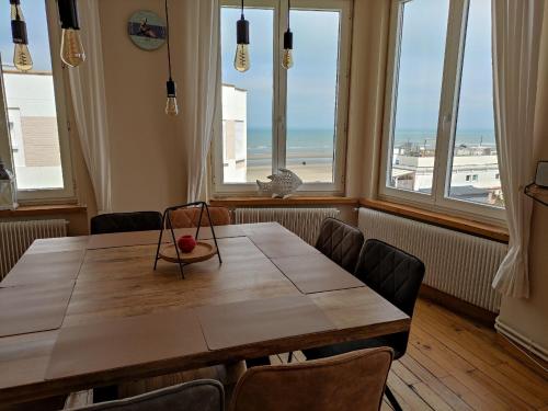 Apt 6 pers. Duplex vue mer avec charme de l'ancien