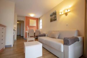 Apt At 2 Steps From The Sea Residence With Pool