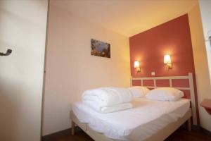 Apt At 2 Steps From The Sea Residence With Pool