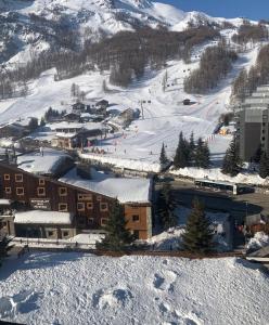 Apt at the foot of the slopes Val-d'Isère