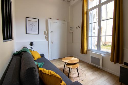 Apt Bords de Loire - RDC - Au pied du Château