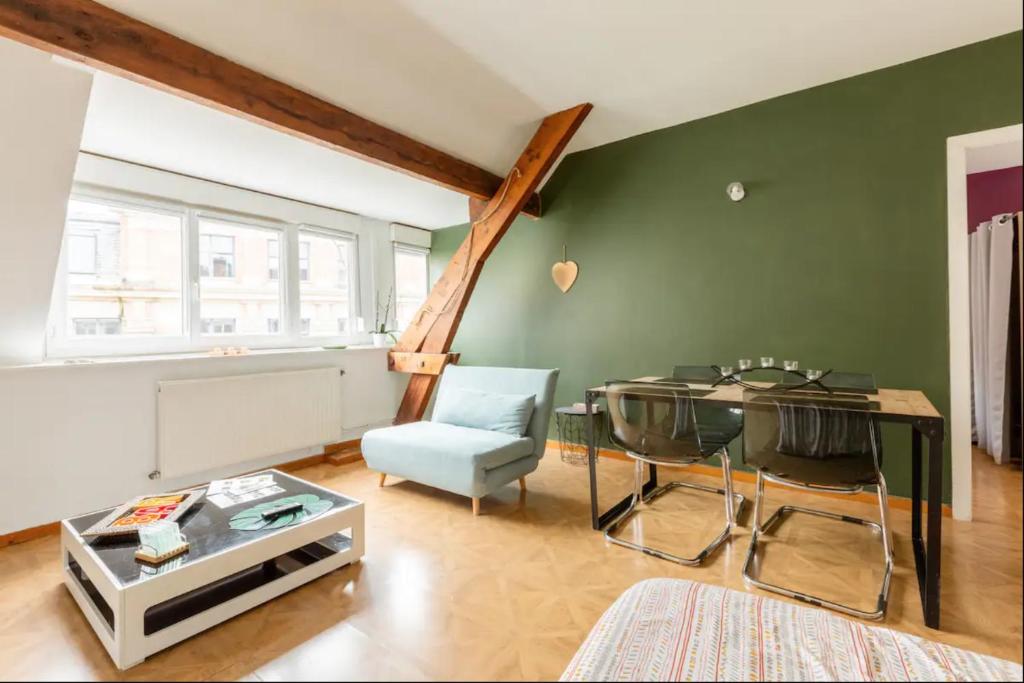 Appartement Apt Cocooning, 54m2, Centre, Netflix Appartement numéro 3, 3ème étage 12 Place des Îlots 59300 Valenciennes