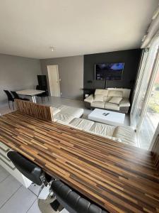 Apt. entier 2 chambres Eurexpo garage