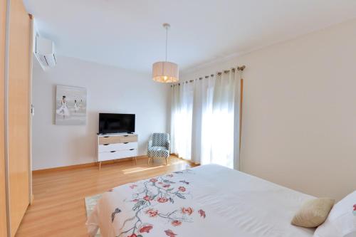 APT FLORIPES - NEW - NICE VIEW, POOL, NEAR RIA FORMOSA