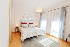 APT FLORIPES - NEW - NICE VIEW, POOL, NEAR RIA FORMOSA