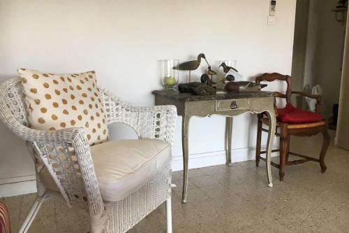 Apt For 5 With Balcony 400m From The Beach