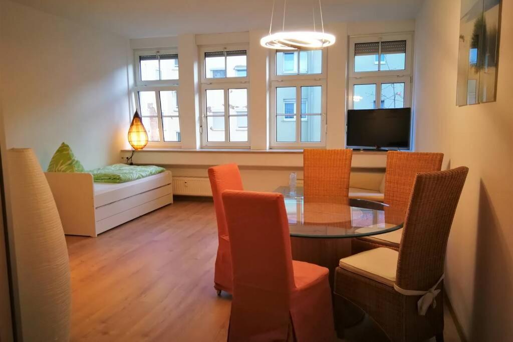 Appartement Apt next to Nuremberg central-station, Fair 10min 6 Endterstraße 3rd floor, Apt. 32 90459 Nuremberg