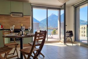 Apt Or Chalet Near The Slopes Briançon