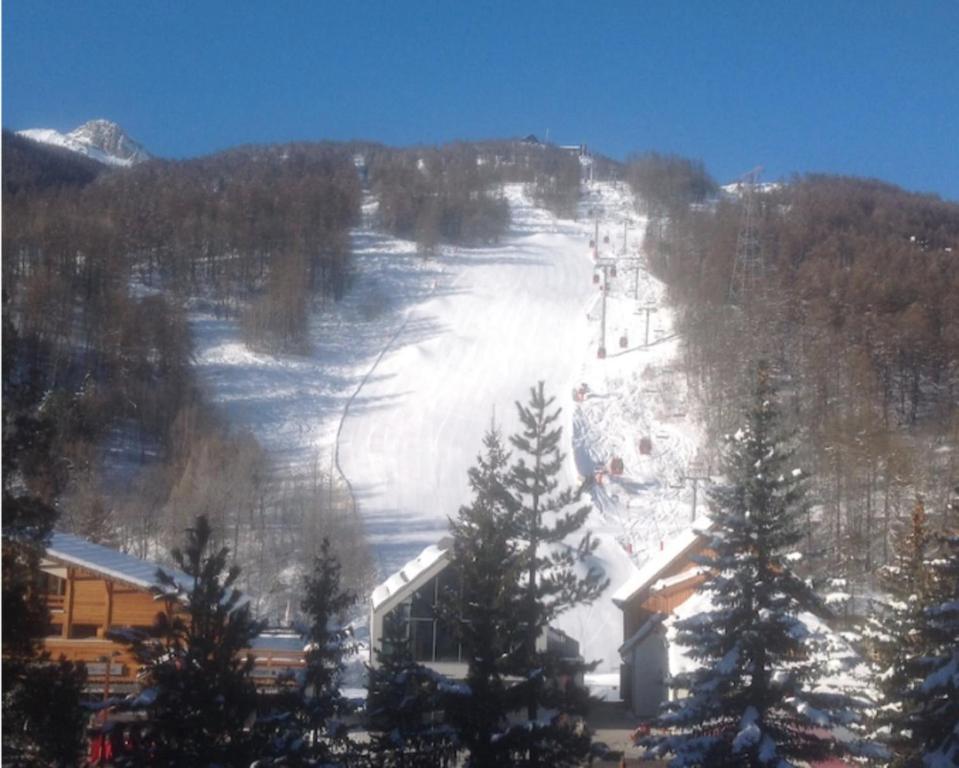 Apt Or Chalet Near The Slopes Saint Chaffrey Place du Téléphérique, 05330 Saint-Chaffrey