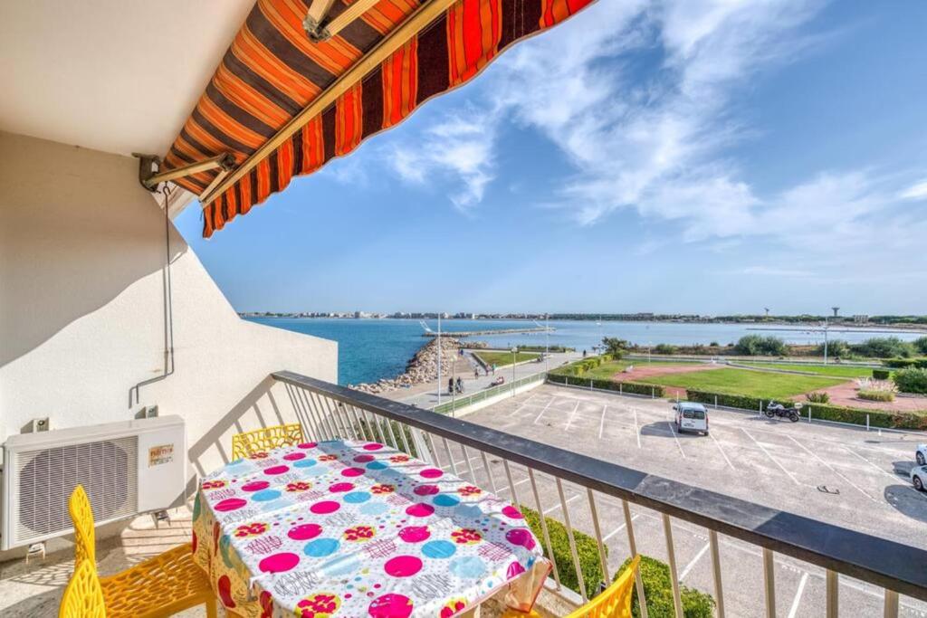 Apt sea view with TERRACE - GRAU DU ROI 10 Avenue du centurion, 30240 Le Grau-du-Roi