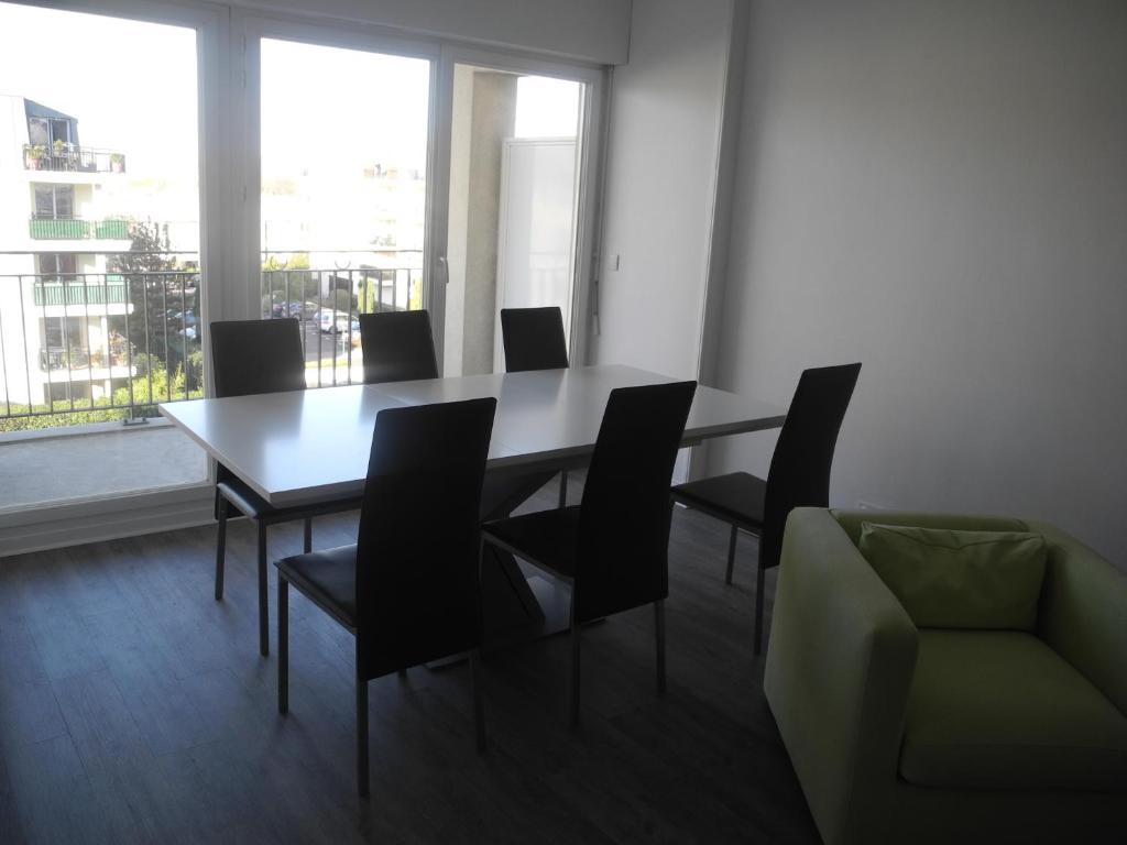 Apt Standing Bordeaux Chartrons 21 allée Haussmann appt 217, 33000 Bordeaux