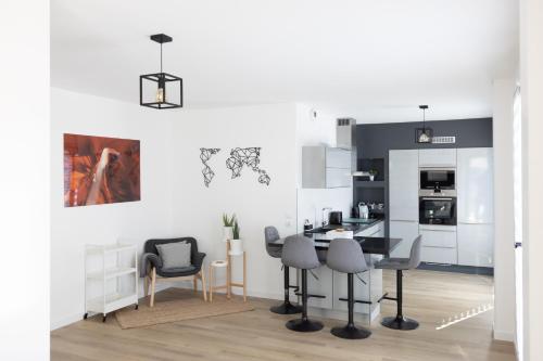Apt T4 104m2 - 3 min de la gare - Parking gratuit