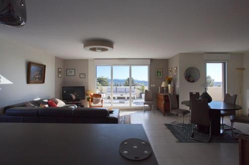 Apt - terrace panoramic view and wifi