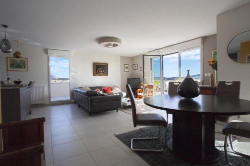 Apt - terrace panoramic view and wifi