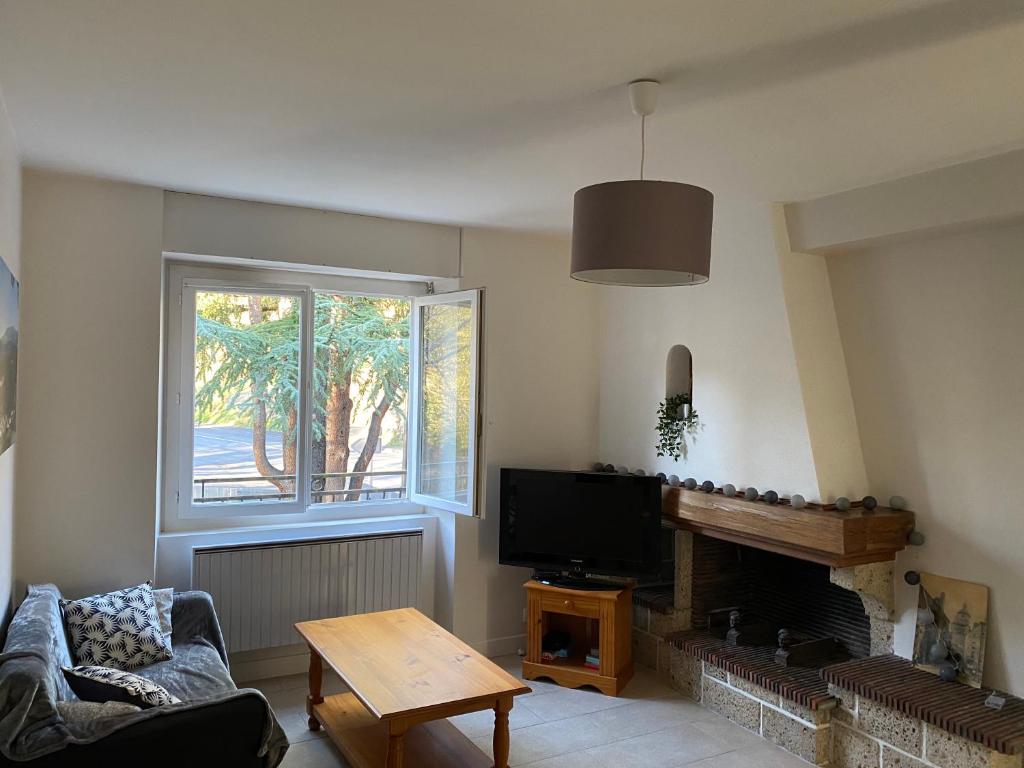 Apt With All Comforts Close To The Beach