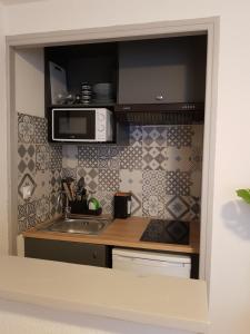 Apt With Terrace Near The Ramparts Of Avignon