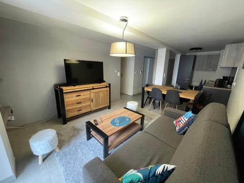 ARC 1800 dans résidence, Appartement 5 cristaux avec garage