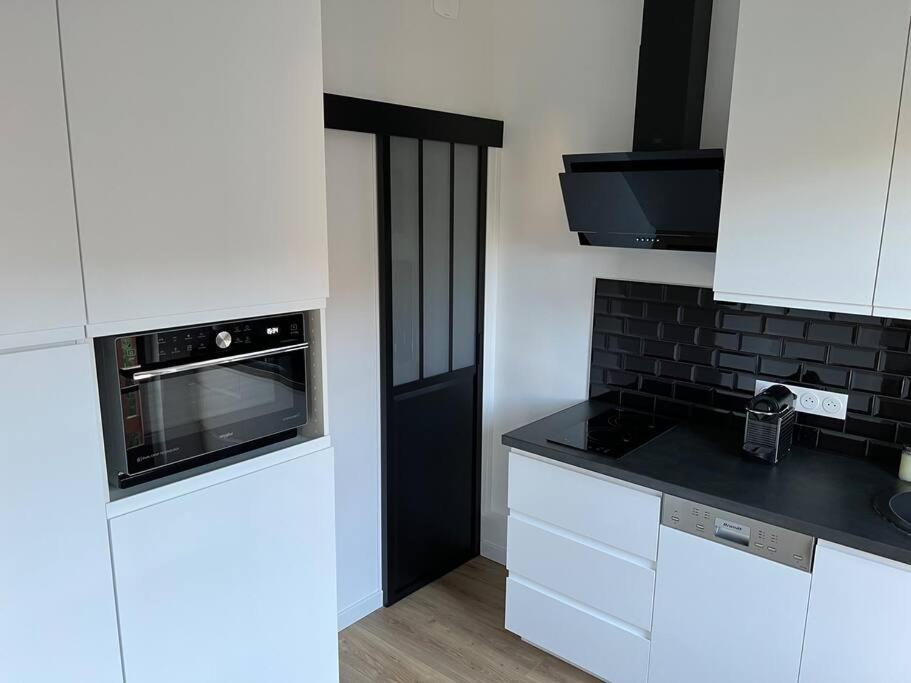 Arcachon appartement en centre-ville plage à pied Appartement numéro 7 1er étage 6 Avenue Nelly Deganne, 33120 Arcachon