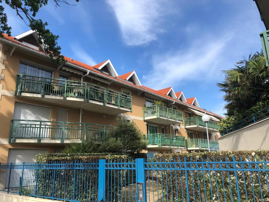 Appartement ARCACHON appartement T2 51M et PARKING 2 RUE DES ECOLES 33120 Arcachon