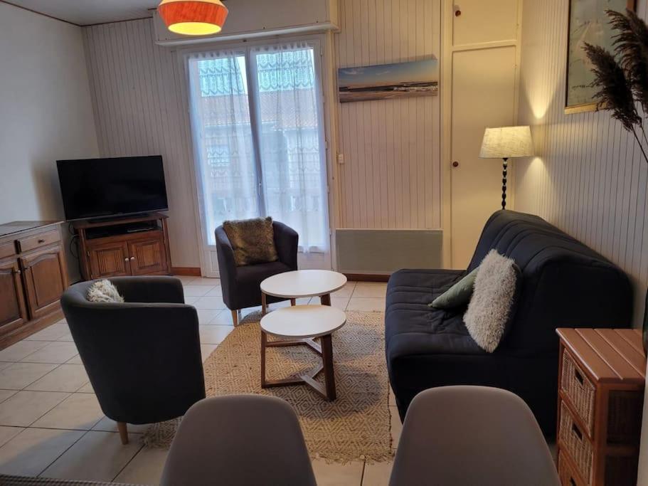 Appartement Arcachon - Quartier paisible de l'aiguillon, proche mer et restaurants, 2 chambres pour 4 personnes Etage 2 29 Rue de la Dune Pontac 33120 Arcachon