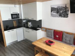 Arcs 1800 Duplex rénové 5 pers au pied des pistes calme location à la semaine seulement