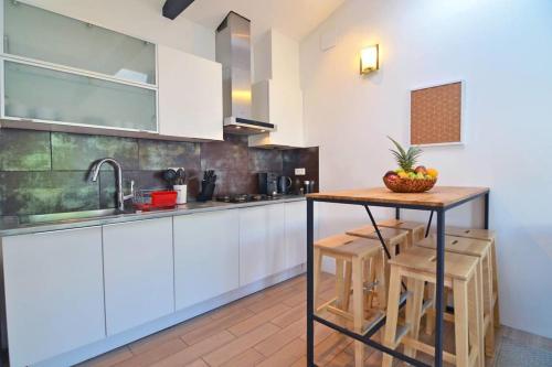 Argia Cozy & modern apartment with 2 bedrooms - balcony - city center