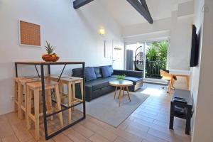 Argia Cozy & modern apartment with 2 bedrooms - balcony - city center