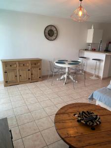 Appartement Arles Clim Appartement 1 à 4 personnes Bât A 95 Avenue de Stalingrad 13200 Arles Provence-Alpes-Côte d\'Azur