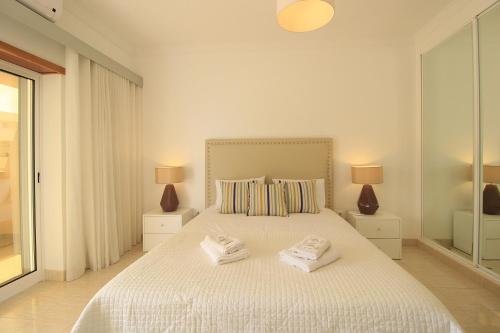 Armação de Pêra Brightness With Pool by Homing