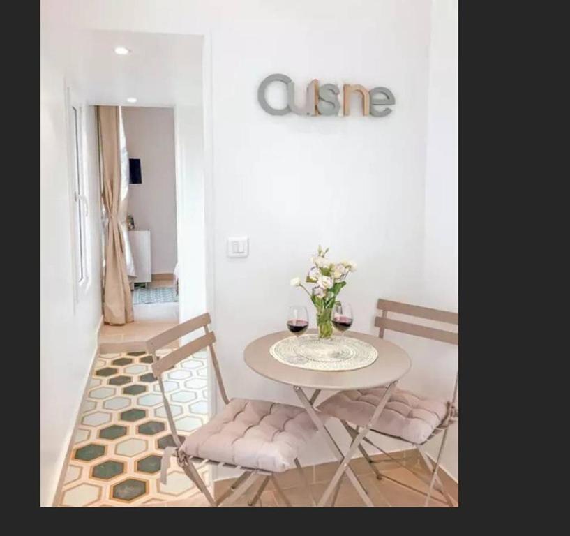 Appartement Artiste du Montmartre 37 Rue Berthe 75018 Paris