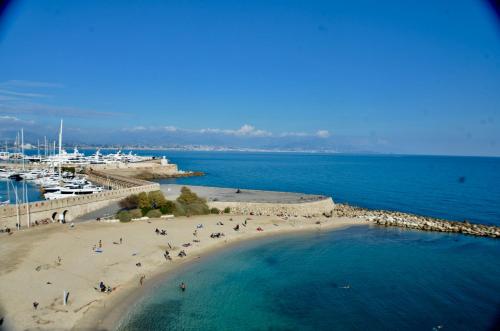 Artistic Antibes Apartment