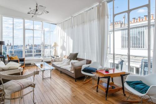 Artistic flat with an incredible view close to Eiffel Tower - Welkeys
