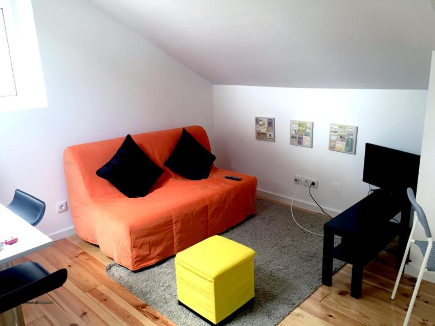 Appartement Arts, Cultural & Design District with a Sunny View 107 Rua Rodrigues de Faria 3o esq. 1300-501 Lisbonne