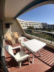 AS17117 - P2 avec piscine et magnifique vue Port