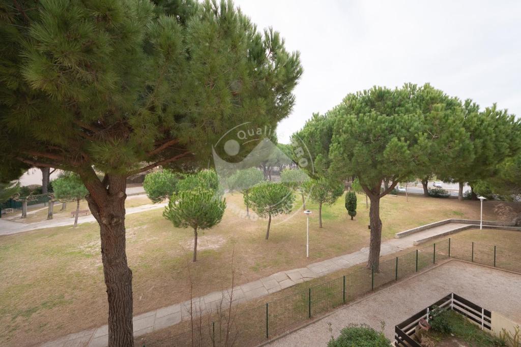 AS21600 - P2 Cabine à 200m de la plage avec parking privatif Résidence \, 30240 Le Grau-du-Roi