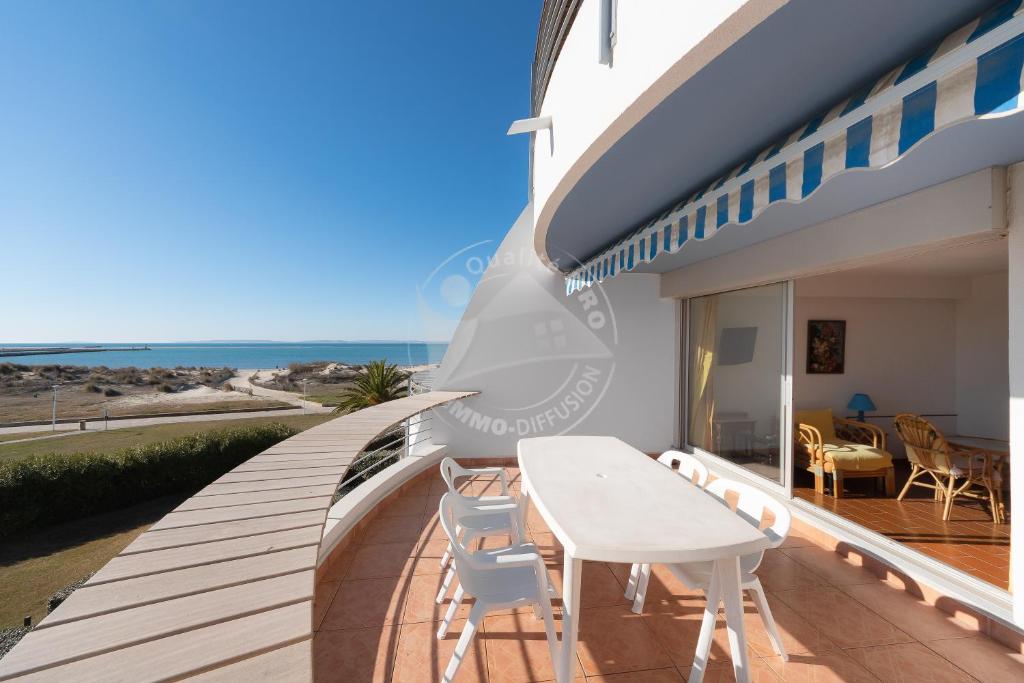 AS4269 - Studio cabine direct sur plage vue mer et parking privé et numéroté Résidence \, 30240 Le Grau-du-Roi