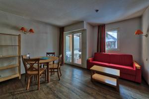 Ascender: Residence Riviere