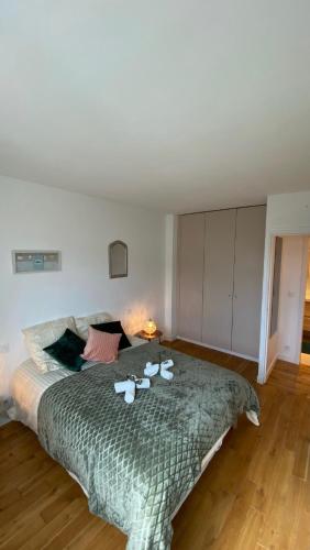 Astonishing Luxury Apartment in the South of Paris (NEW!)
