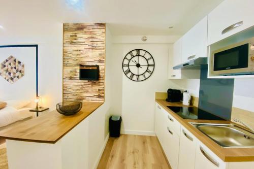 At the Clos des Arènes La Halte Tendance