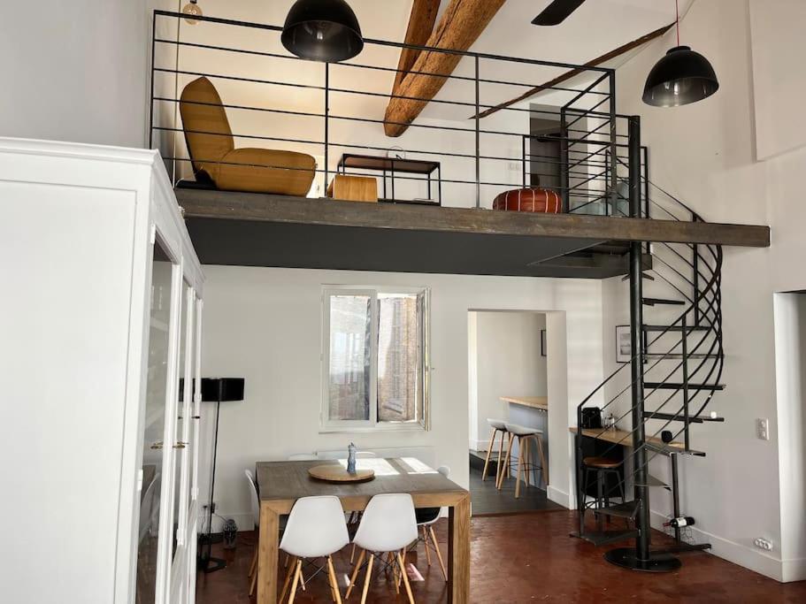 Appartement Atelier 84 - Loft Intra Muros 4 Place de la Principale 84000 Avignon