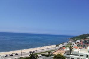 Atlantic Beach-side Apartment