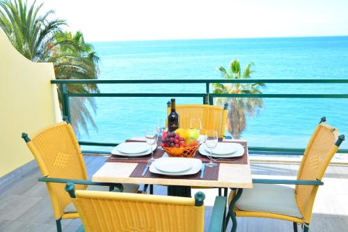Atlantic View 403 -Apartment with ocean view and Pool