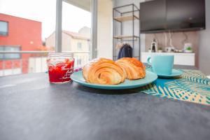 Atmosphere Cosy Grange-Blanche : balcon et calme
