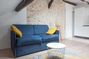 Appartement Attic apartment with exposed beams 2 Rue de l'Alouette 94160 Saint-Mandé Île-de-France