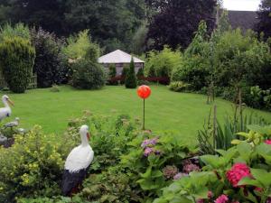 Attractive apartment in Bellenberg with garden
