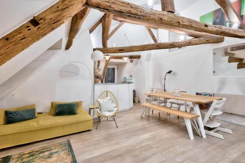 Atypical and warm accommodation for 4 people