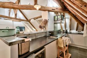 Atypical and warm accommodation for 4 people