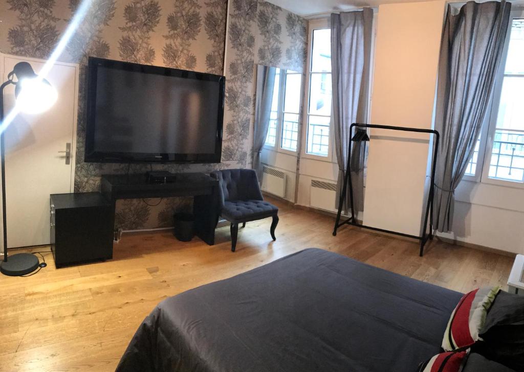 Appartement Atypique apartment - Saint-Germain des Prés 4 RUE DU SABOT 75006 Paris