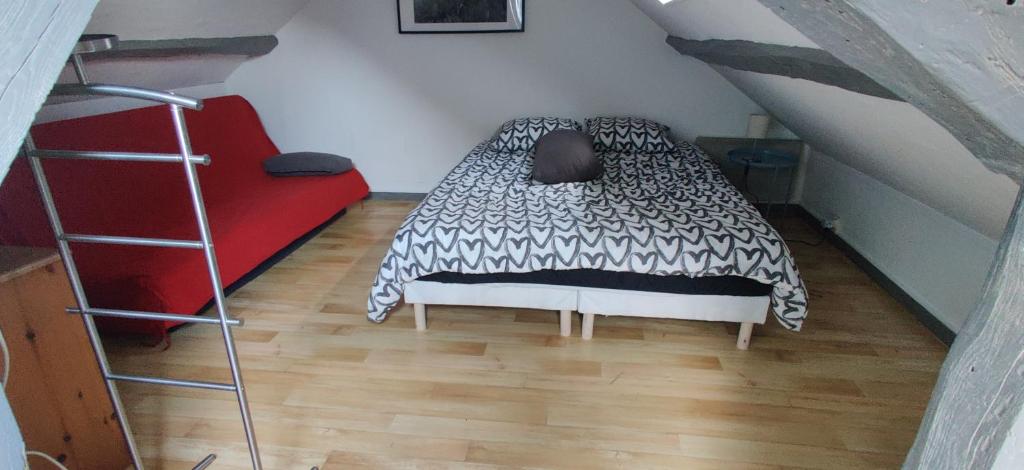 Appartement Atypique Studio en Duplex 84  bis Rue Gambetta 45120 Châlette-sur-Loing